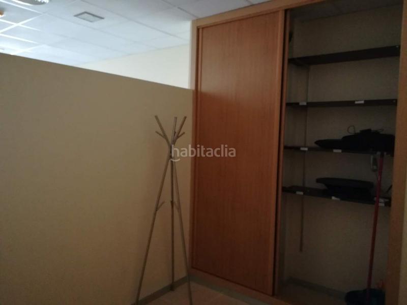 Foto 2830b4b7-c1f5-411c-ad73-b4eee5765593. Office space with parking in Palmete Sevilla