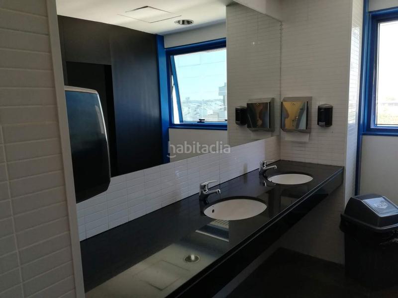 Foto 9d528761-4cb1-4814-bc60-2e0536919cd6. Office space with parking in Palmete Sevilla