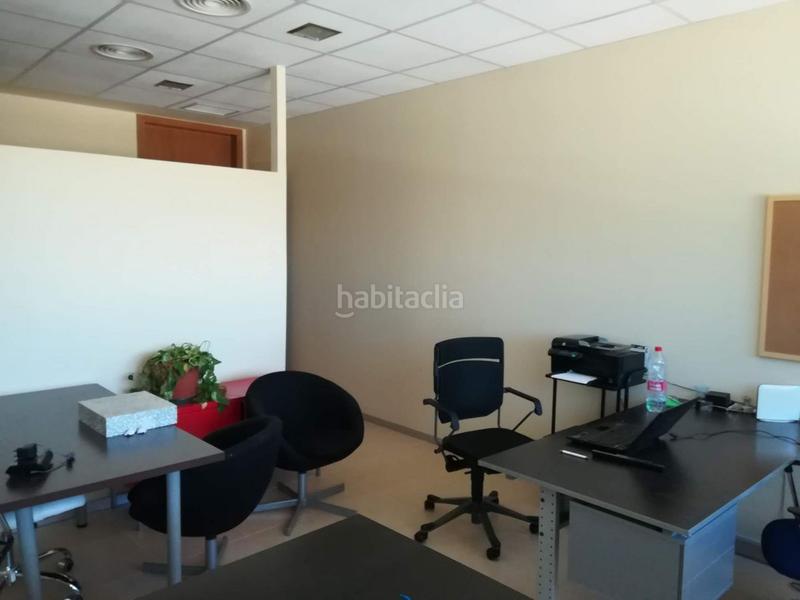 Foto a3eb5f24-f566-476d-bf2a-3417e7ad0c5a. Office space with parking in Palmete Sevilla