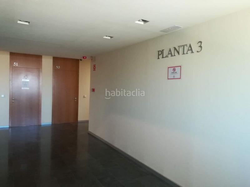 Foto c26c466e-cba7-4ceb-b100-19a6f7899b74. Office space with parking in Palmete Sevilla