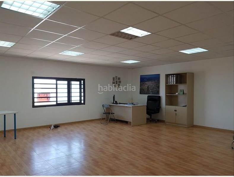 Foto 8f9c89ae-8b3a-44d4-a152-7e7aa2eb758d. Rent industrial building in La Paz Alcalá de Guadaira