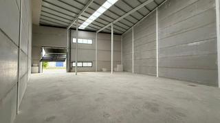 Miete Fabrikhalle in La Paz. Nave industrial en alquiler en polígono industrial.