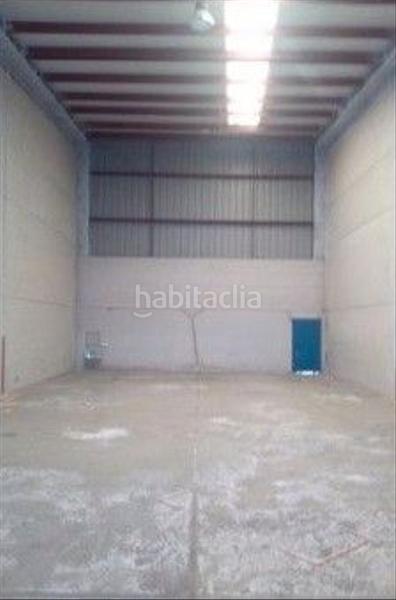 Foto 2c8156ca-dc03-4a50-b713-4337bcf43233. Rent industrial building in La Paz Alcalá de Guadaira