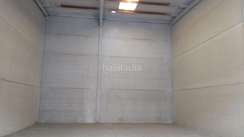Foto a1a8f0e2-7d2a-4f6e-ac82-cb7157bb28ef. Nau industrial a La Paz Alcalá de Guadaira