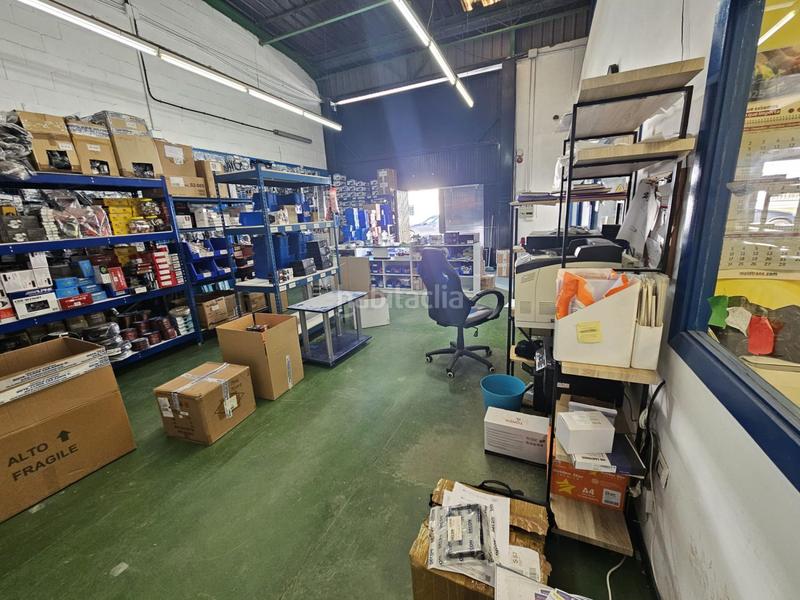 Foto 5c0be32e-bffc-4d7a-bed0-5dab025348df. Nau industrial a La Paz Alcalá de Guadaira