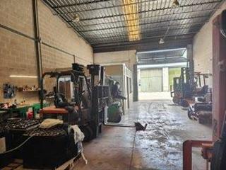 Miete Fabrikhalle in La Paz. Nave industrial en alquiler en políg.industriales  la red, 1 dor