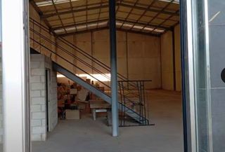 Affitto Capannone industriale in Salteras. Nave industrial en alquiler en polígono industrial.