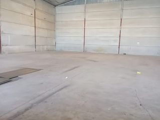 Rent Industrial building in Santiponce. Nave industrial en alquiler en polígono los girasoles.