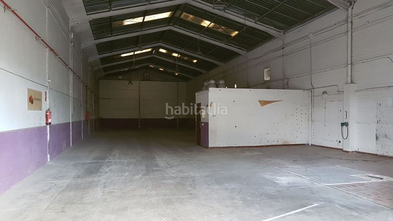Foto 4851f7aa-5933-4563-9b1d-edd4f57ababe. Location bâtiment à usage industriel dans Algaba (La)