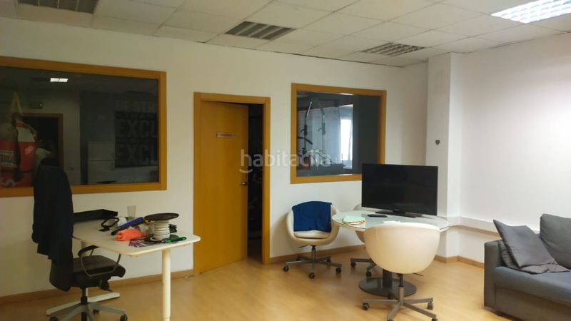 Foto df2edd74-a841-402c-9102-e132a69750a8. Nau industrial a Palmete Sevilla