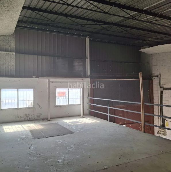 Foto c49d0d01-8959-47d0-9f32-86dbf9e128e4. Nau industrial a La Motilla - Fuente del Rey Dos Hermanas