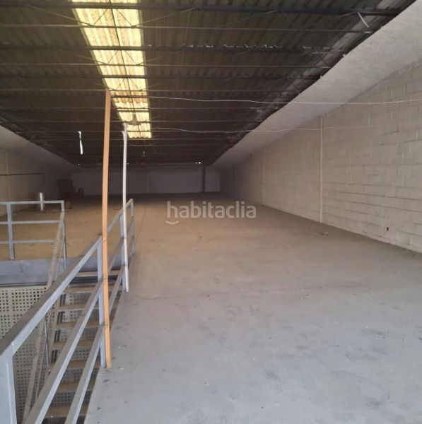 Foto d8468bd8-095b-48f7-bf3e-db50f7930710. Nau industrial a La Motilla - Fuente del Rey Dos Hermanas