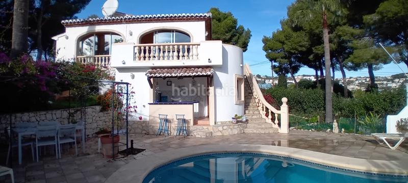 Foto 60d82a63-af13-4912-baa1-8f813b897bcb. Chalet magnífica villa de 4 dormitorios, con vistas al mar hacia la bahía , en la zona de fanadix, con piscina y garaje. oportu en Moraira