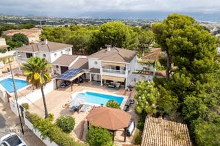 Xalet a L´Albir. Villa elegante en una zona tranquila y muy solicitada de albir,