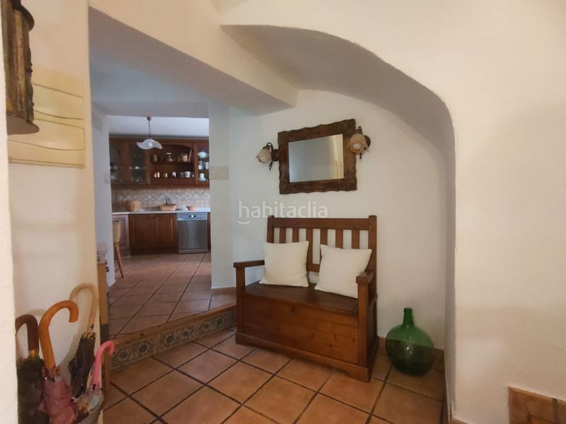 Foto 553b5e0d-8286-45b9-8888-27dfeaa9c174. Masía magnífica casa adosada de 3 dormitorios y 2 baños en el casco antiguo . garaje privado y azotea con vistas al mar y a la m en Polop
