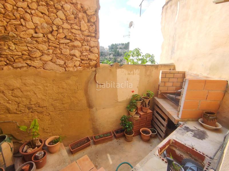 Foto 6687eab2-6acc-488a-8aa9-94bf576ca436. Masía magnífica casa adosada de 3 dormitorios y 2 baños en el casco antiguo . garaje privado y azotea con vistas al mar y a la m en Polop