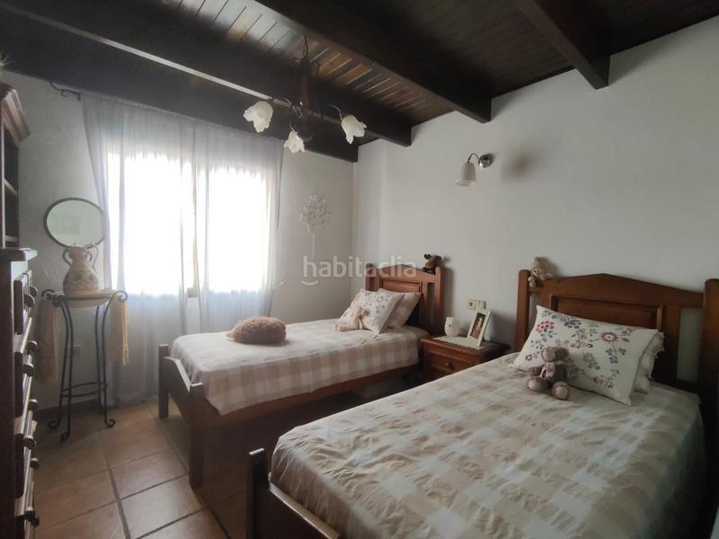 Foto 96407feb-3eeb-4b48-be02-d81074dab2e2. Masía magnífica casa adosada de 3 dormitorios y 2 baños en el casco antiguo . garaje privado y azotea con vistas al mar y a la m en Polop