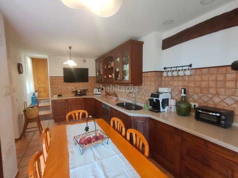 Foto c3c5ff94-5b1a-484c-8219-d6ab0c71bfc3. Masía magnífica casa adosada de 3 dormitorios y 2 baños en el casco antiguo . garaje privado y azotea con vistas al mar y a la m en Polop