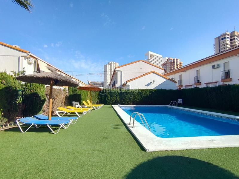 Foto 6f838f6c-25a2-43c0-aa16-91705195d7a8. Reihenhaus mit heizung pool in Rincón Bajo Benidorm