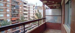 Apartment in Plaza Elíptica - República Argentina. Reducción de precio ! gran apartamento de 4 dormitorios y 2 baño