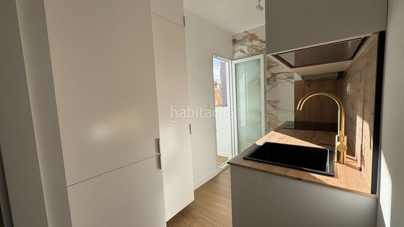 Foto 17fa07e9-4dd8-42f6-b0f5-e27b6b9cc64a. Apartament amb piscina a Punta Prima Torrevieja