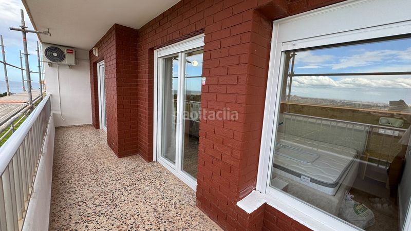 Foto f9e83faf-af1c-4428-92ae-026e040adc25. Apartament amb piscina a Punta Prima Torrevieja