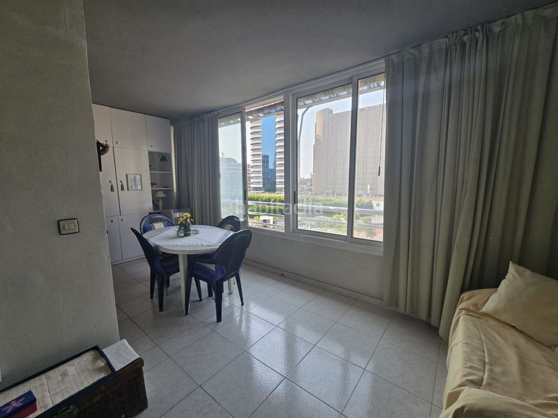 Foto 3b8788ab-aee9-4a3f-a557-6797cb606afb. Apartament amb piscina a Playa Levante Benidorm