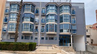 Piccolo appartamento in Pueblo-Ubanizaciones. Amplio apartamento de 3 dormitorios en alfaz del pi confort, esp