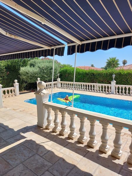 Foto 2d8ccd37-8a8a-4f04-a9df-7ab44bbc3616. Casa amb piscina a Pueblo-Ubanizaciones Alfàs del Pi (l´)