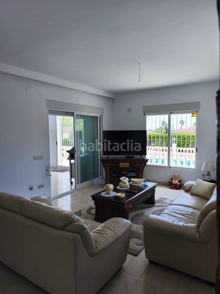 Foto 9360bf1f-2e3c-4172-84c6-4a6809d89670. Casa amb piscina a Pueblo-Ubanizaciones Alfàs del Pi (l´)