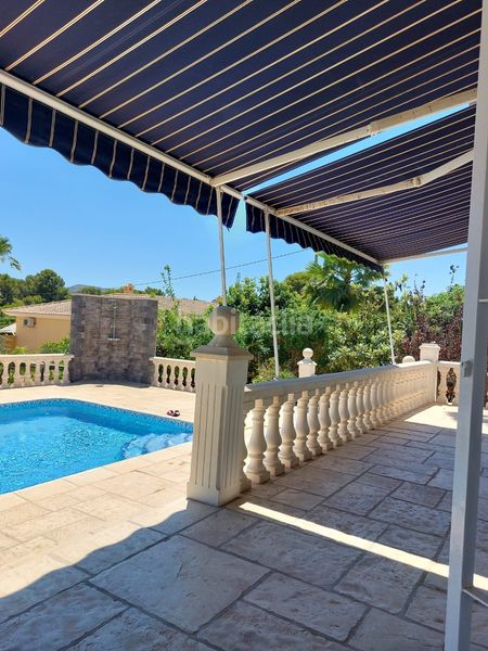 Foto a8bc7246-4440-425e-a10a-22538fefd2de. Casa amb piscina a Pueblo-Ubanizaciones Alfàs del Pi (l´)
