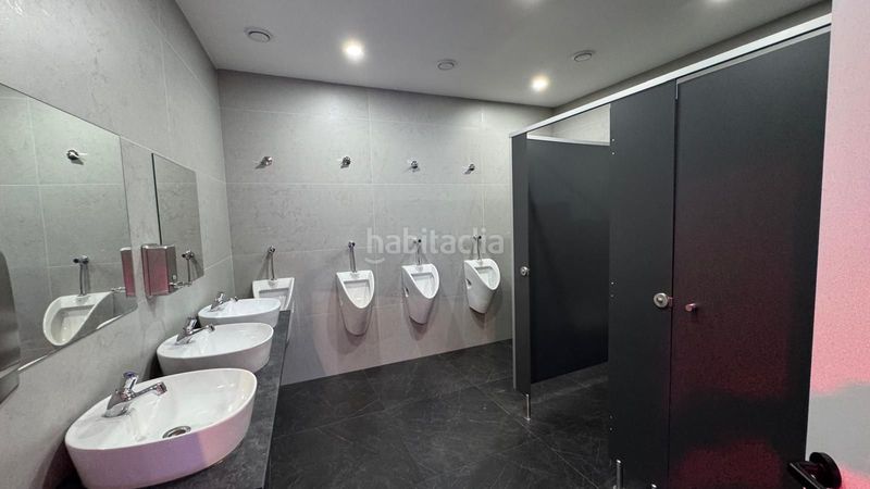 Foto 63500948-70d2-49a0-96ea-35274a1e6947. Local comercial a Playa Levante Benidorm