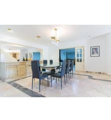 Apartamento en Playa Poniente. Amplio apartamento con alta rentabilidad turística en avenida pa