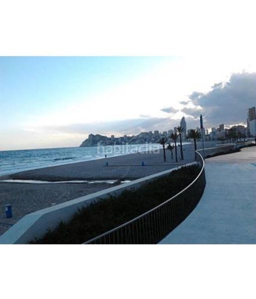 Foto fc53935c-f40c-4fae-84f7-a7987d45e9b3. Apartament amb piscina a Playa Poniente Benidorm