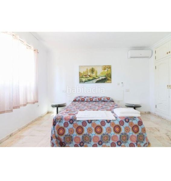 Foto fdae4626-304e-421d-a4d6-3733bf187e2f. Apartament amb piscina a Playa Poniente Benidorm