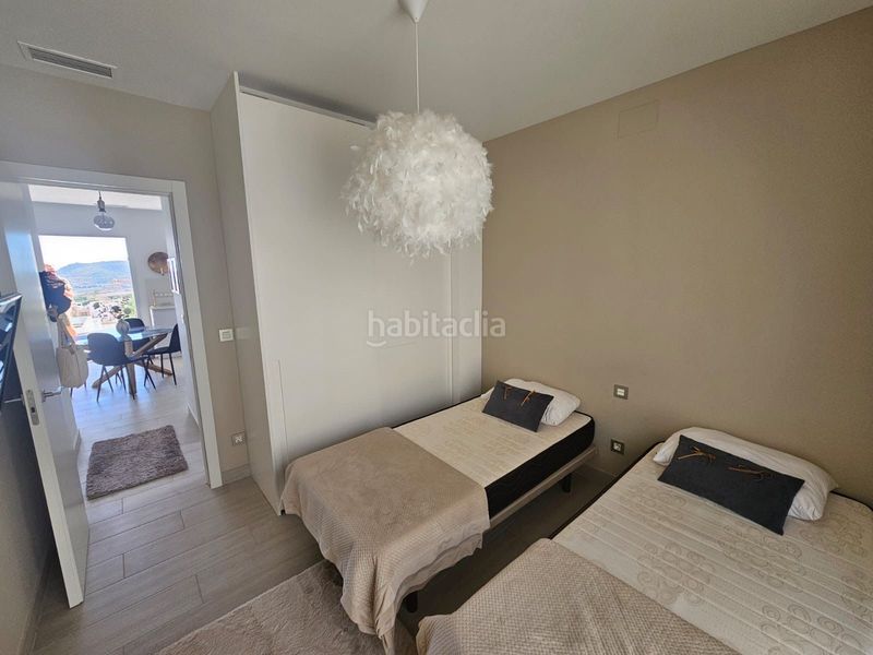 Foto 5b213d8a-b677-4ffa-9783-9682c136dd04. Lloguer àtic amb calefacció piscina a balcón de Finestrat-terra marina Finestrat