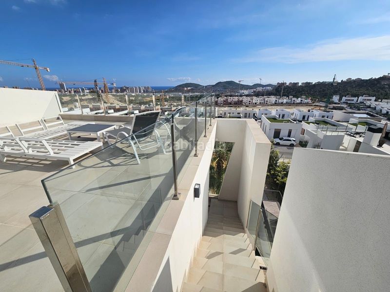 Foto cf0d2750-5096-49ad-9304-fa891d0a58ca. Lloguer àtic amb calefacció piscina a balcón de Finestrat-terra marina Finestrat