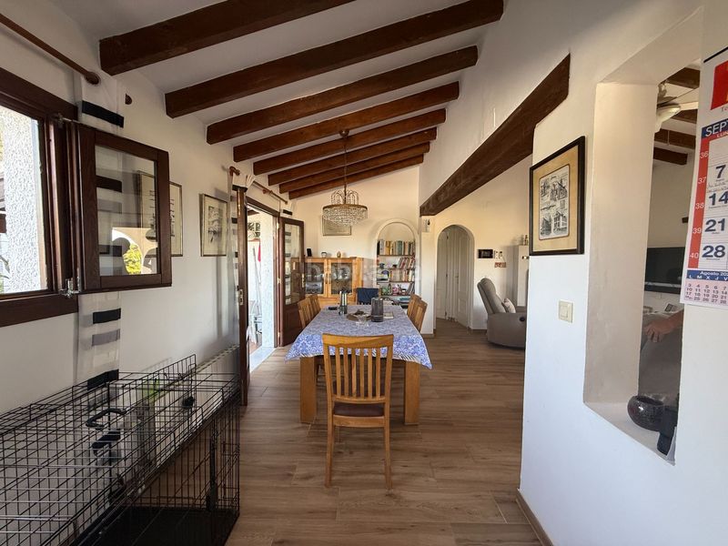 Foto ad22cb54-da34-41a3-a534-36b9b73de92b. Casa amb piscina a Paichi Moraira