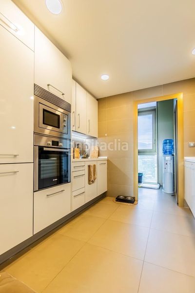 Foto bde97dec-dde0-4f3d-ab1a-a0caa43cca18. Apartament amb piscina a Playa Poniente Benidorm