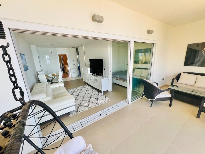 Foto e5883652-e7c4-4d60-a2d8-b6bcf2a70907. Apartament amb piscina a Playa Poniente Benidorm