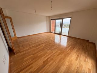 Miete Appartement in Germaníes - Juzgados. Amplio piso en alquiler en gandía con piscina, parking y excelen