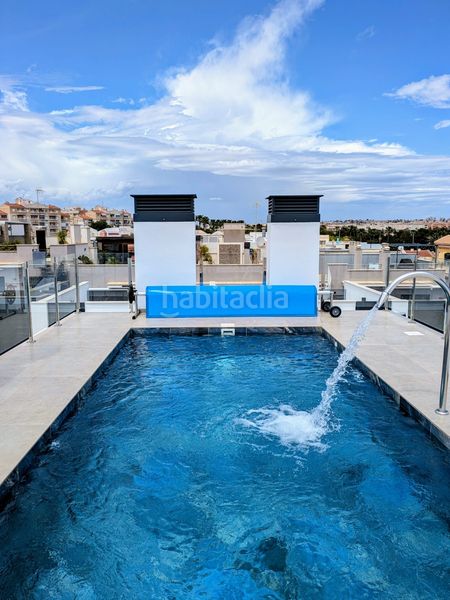 Foto 5b2770f1-ff18-42b9-8c1c-1633e8a378ac. Apartament amb piscina a Antonio Machado Torrevieja