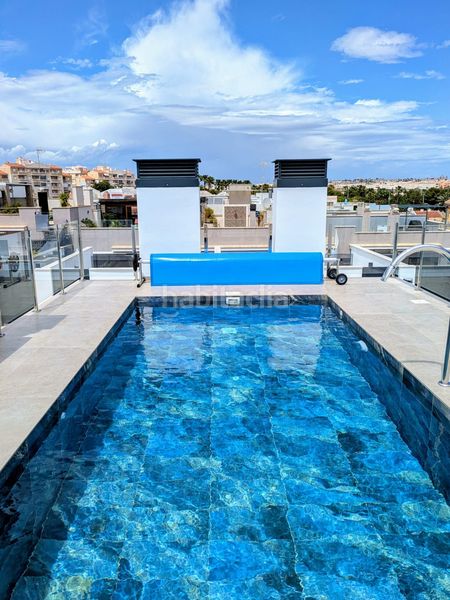 Foto 76f5a90f-72bf-4fcd-ac45-ba102e787707. Apartament amb piscina a Antonio Machado Torrevieja