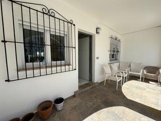 Casa a Villamartín-Las Filipinas. Fantastico bungalow feformado de 2 dormitorios en planta baja co