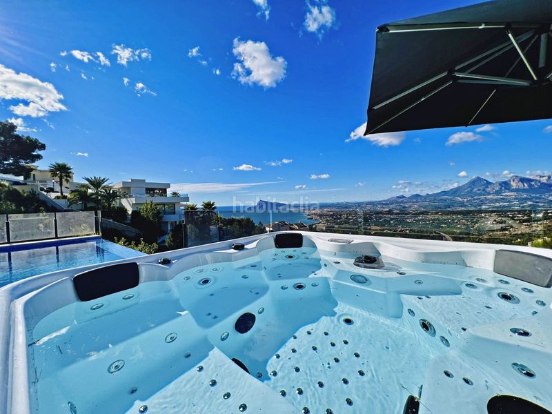 Foto 5bccfef8-b5c8-476d-9598-6de4fba17bcf. Xalet amb calefacció piscina a Altea hills Altea