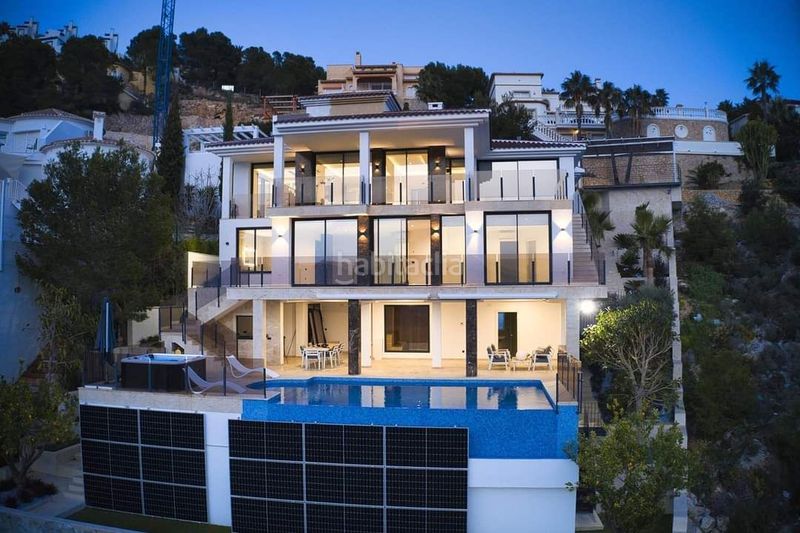 Foto e62e9671-ae37-4e3b-8b1b-db833fb57e22. Xalet amb calefacció piscina a Altea hills Altea