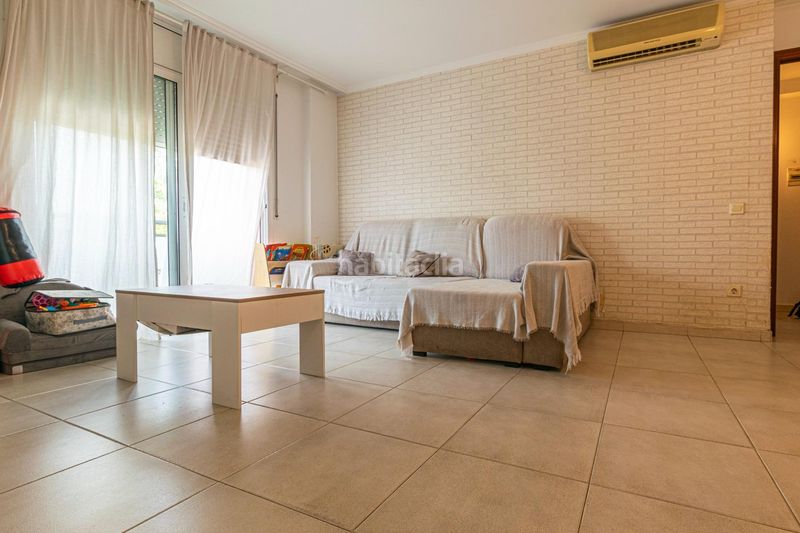 Foto 33f98138-4b56-429c-ad49-66aaa8a92f88. Flat in carrer miquel servet 143 in Les Roquetes Sant Pere de Ribes