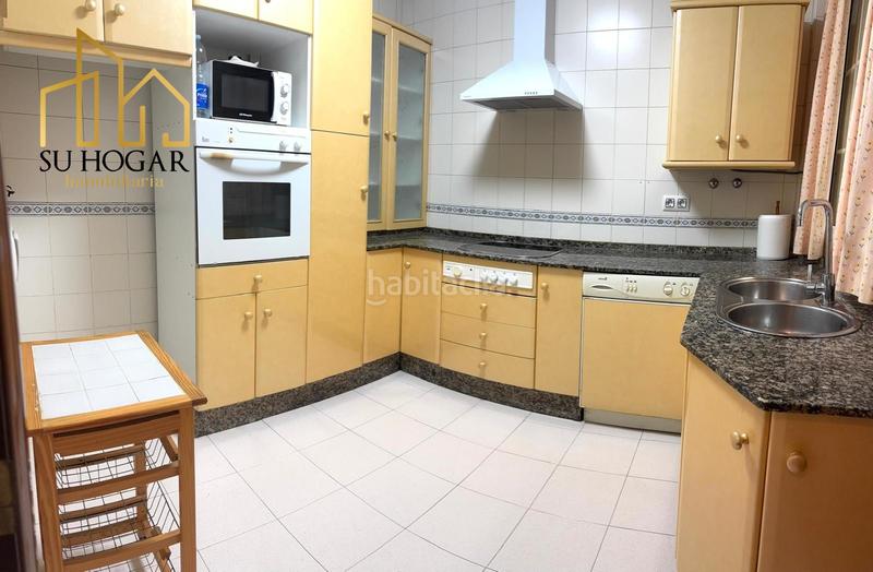 Foto bfc4839d-0dc7-427d-a638-bbbb8dc3a233. Piso precioso piso en una ubicación inmejorable en Rota