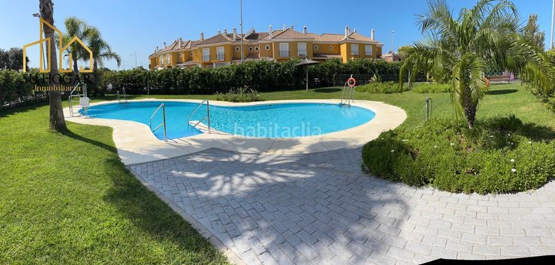 Foto eef60bab-b167-407f-818d-c0a30876fd75. Pis amb aparcament piscina a Aguadulce - Almadraba - Punta Candor Rota
