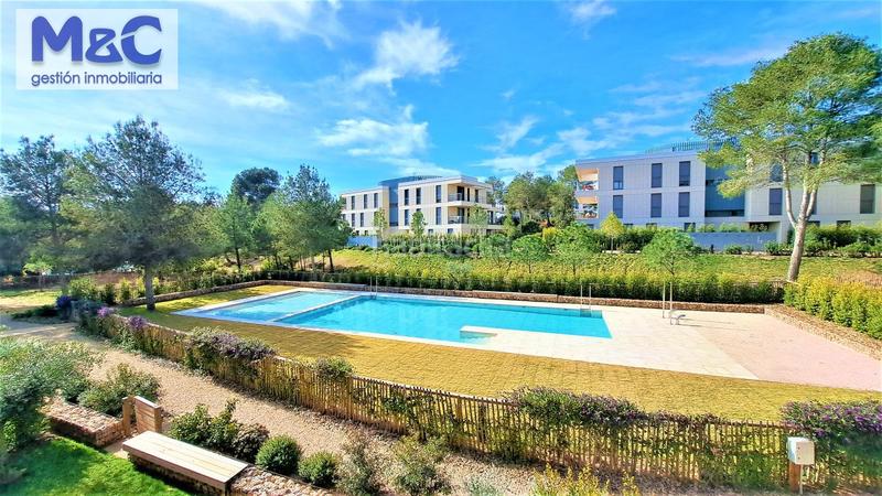 Foto fc5c0596-4a47-4f08-b18e-f8e58e1f1d3b. Lloguer apartament amb aparcament a pla de maset - cap de Salou Salou